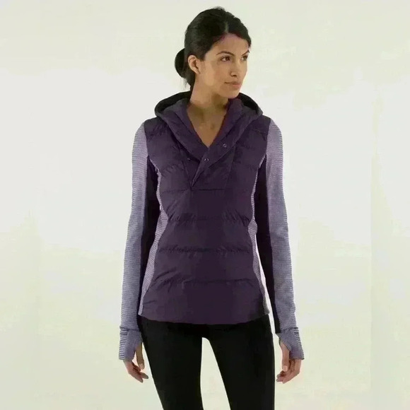 Lululemon Fluff Off Pullover / 4
Deep Zinfandel / Mini Check Pique Deep Zinfadel - Picture 1 of 16
